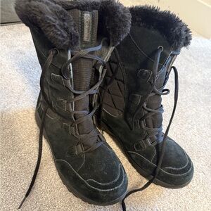 Columbia Women's Black Fur-Lined Winter Boots